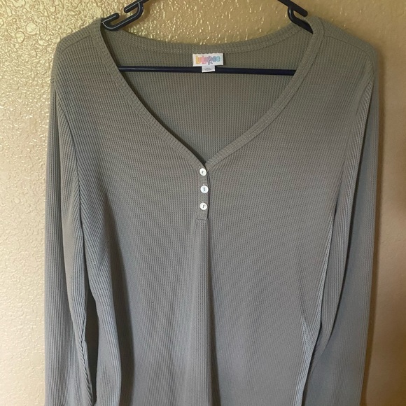Lularoe tops - Picture 5 of 14